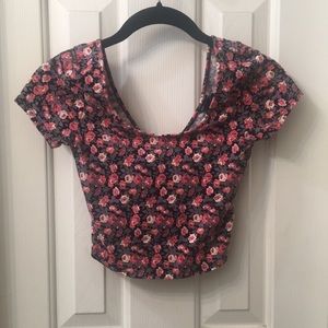 Floral crop top 🌸